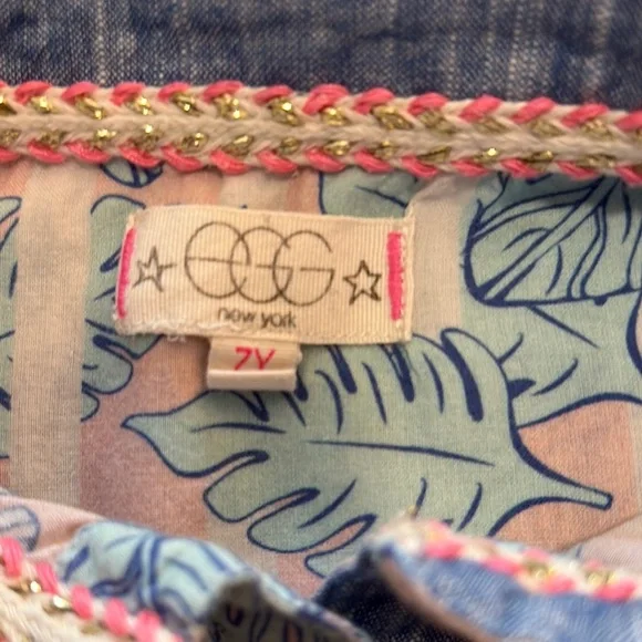 Girl’s Leaf Print Sleeveless Shirt - Picture 2 of 4